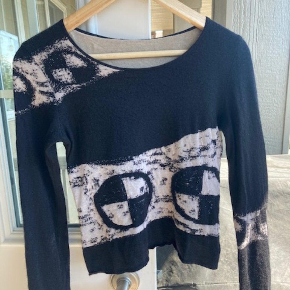 💘CHANEL cashmere blend sweater **Rare**🏆‼️